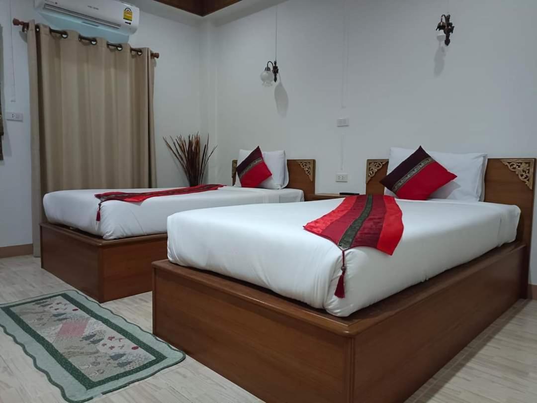 Hotel Maesot Siri Mae Sot Exterior foto