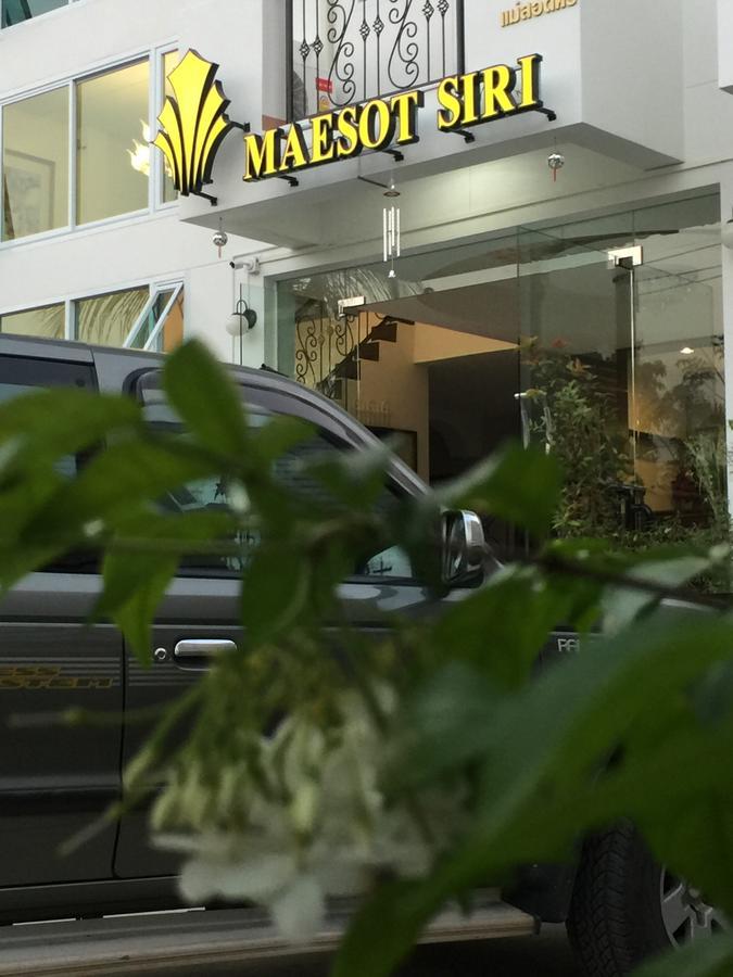 Hotel Maesot Siri Mae Sot Exterior foto