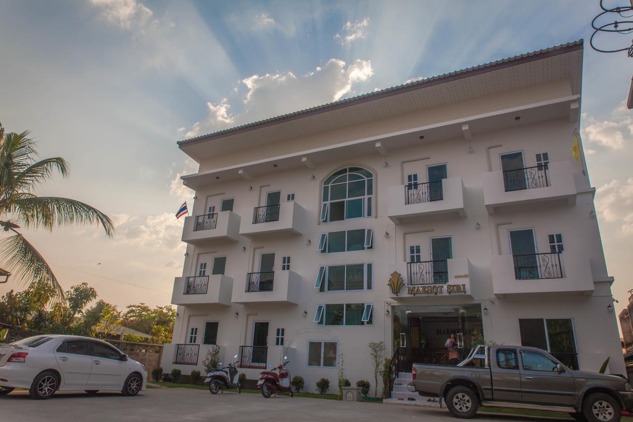 Hotel Maesot Siri Mae Sot Exterior foto